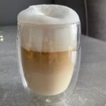 Staklena čaša sa duplim dnom